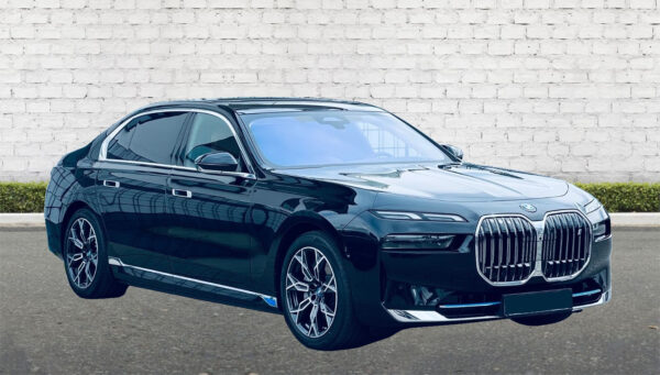 BMW i7 xDrive60 SKY Lounge TV B&W